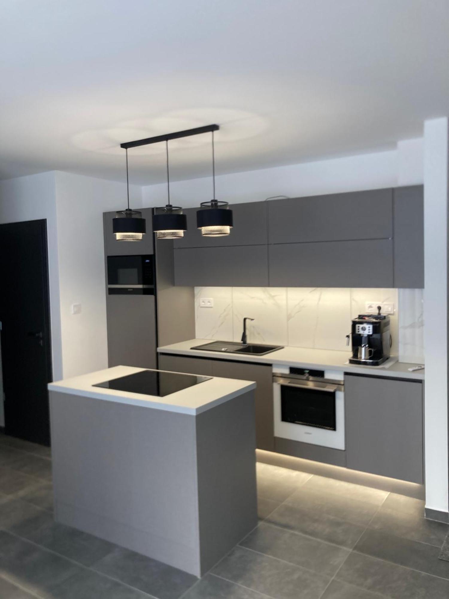 Swiss Star Apartment Mosonmagyaróvár Екстериор снимка