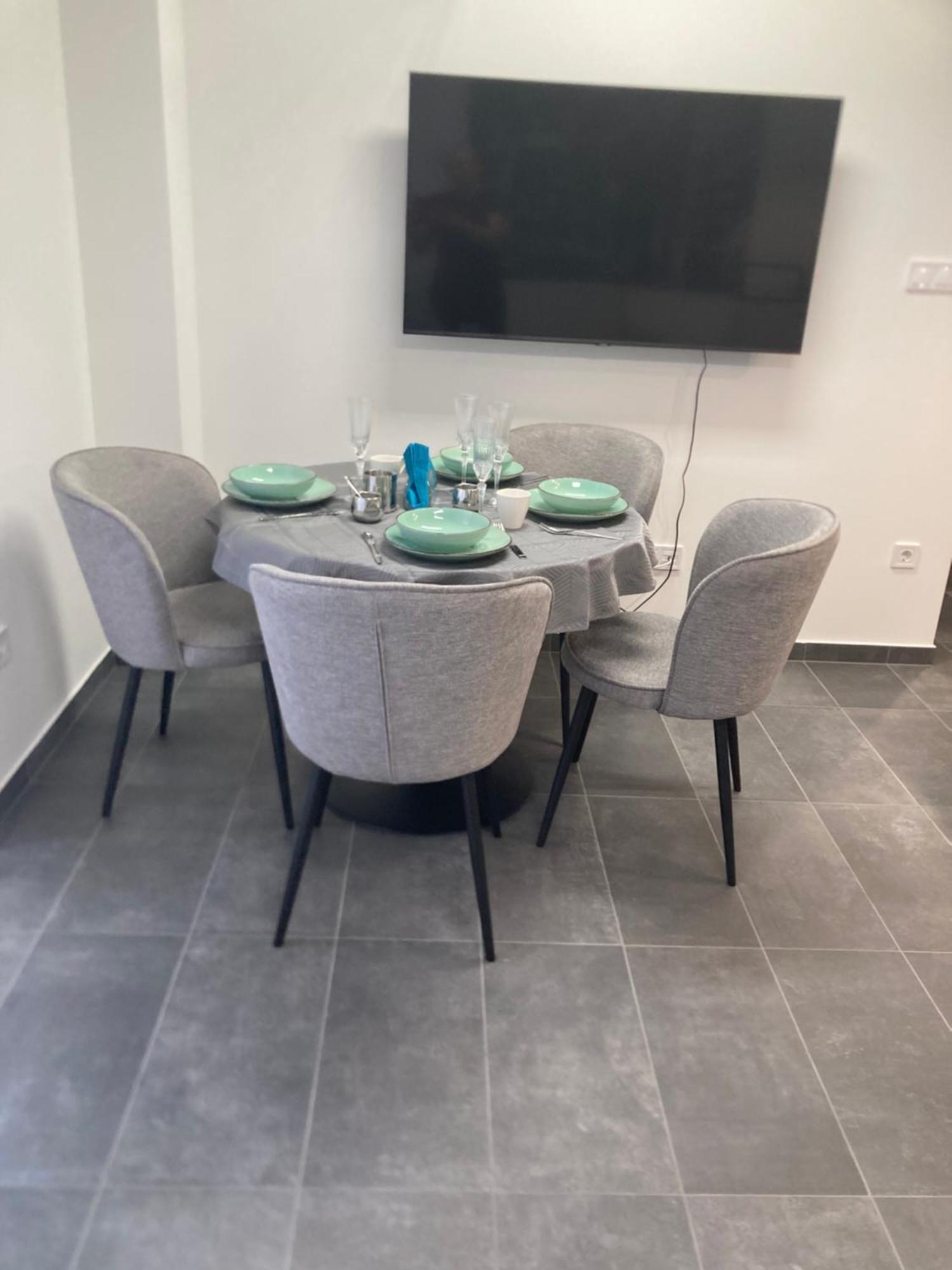 Swiss Star Apartment Mosonmagyaróvár Екстериор снимка